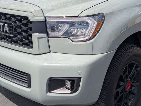Used 2021 Toyota Sequoia TRD Pro AWD/4WD image 12