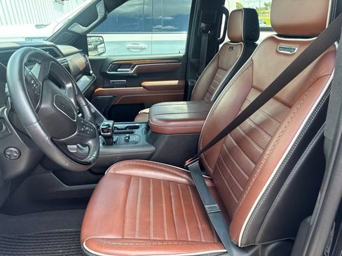 Used 2023 GMC Sierra 1500 Denali Ultimate AWD/4WD image 13