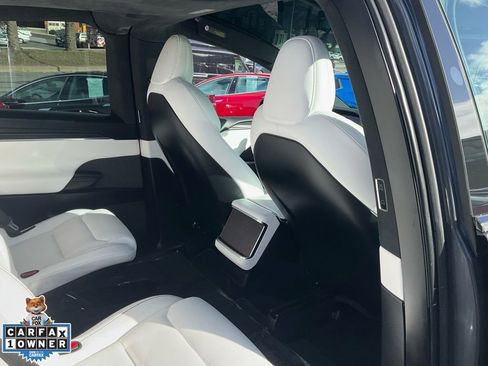 Used 2023 Tesla Model X Plaid image 58