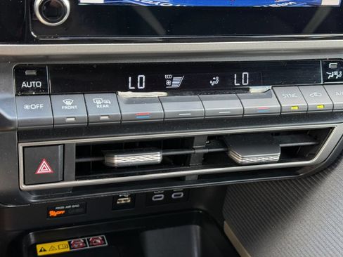 Certified 2025 Toyota Camry SE FWD image 35