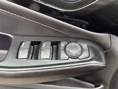 Certified 2023 Chevrolet Traverse RS image 25