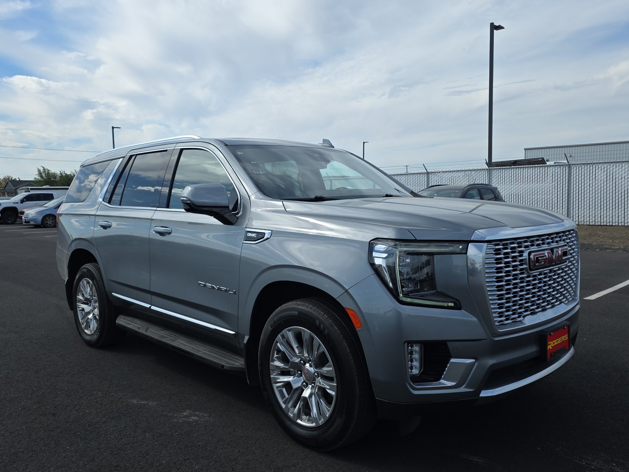 Used 2023 GMC Yukon Denali AWD/4WD image 1