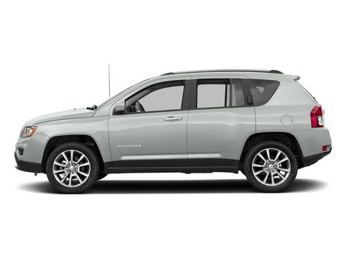 Used 2016 Jeep Compass High Altitude AWD/4WD image 3