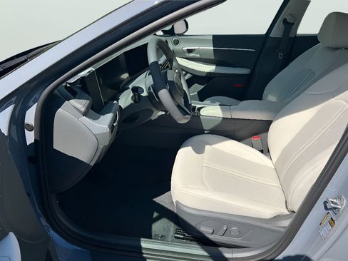 New 2026 Hyundai Sonata SEL FWD image 12