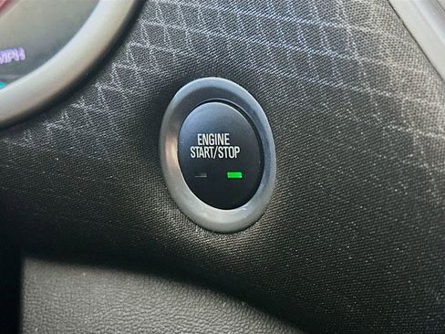 Used 2025 Chevrolet Malibu LT image 27