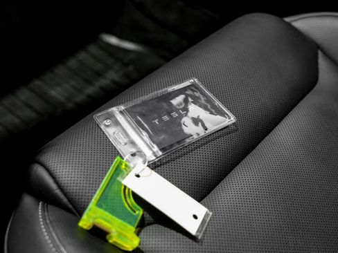 Used 2021 Tesla Model S Plaid image 50