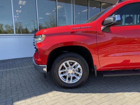 Used 2025 Chevrolet Silverado 1500 LT w/ LPO, Liner Protection Package AWD/4WD image 9
