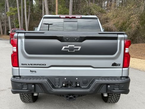 Used 2024 Chevrolet Silverado 1500 ZR2 w/ ZR2 Bison Edition image 9