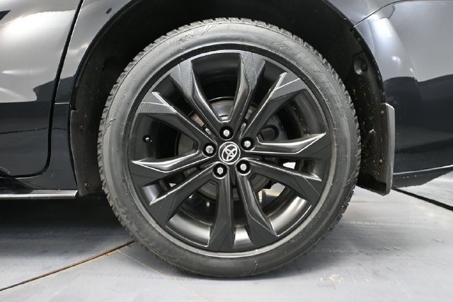 Used 2021 Toyota Sienna XSE FWD image 9