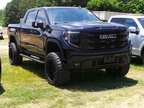 Used 2024 GMC Sierra 1500 Elevation w/ Elevation Premium Package AWD/4WD image 2