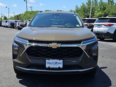 Certified 2024 Chevrolet Trax LT w/ Driver Confidence Package