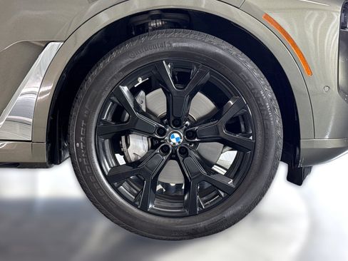 Used 2025 BMW X7 xDrive40i AWD/4WD image 13