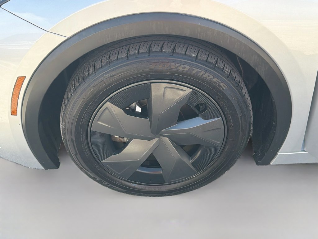 Used 2024 Toyota Prius Prime FWD image 36