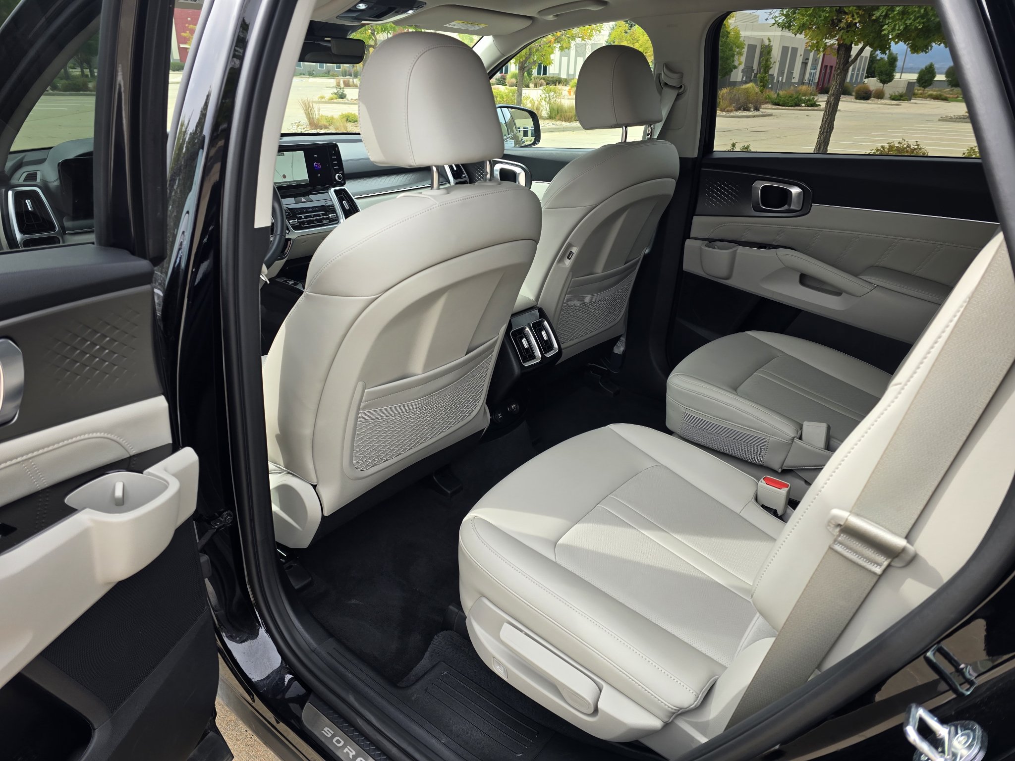Used 2023 Kia Sorento SX AWD/4WD image 16
