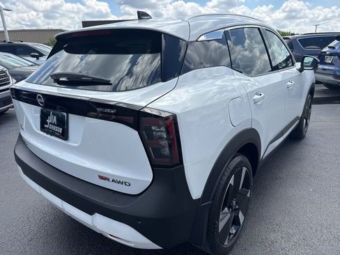 New 2026 Nissan Kicks SR w/ SR Premium Package AWD/4WD image 5