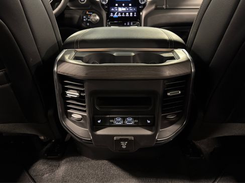 Used 2026 RAM 1500 Laramie AWD/4WD image 39