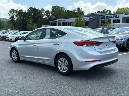 Used 2018 Hyundai Elantra SE FWD image 8
