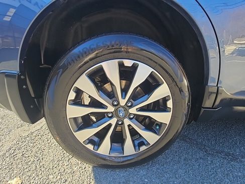 Used 2017 Subaru Outback 3.6R Limited image 16