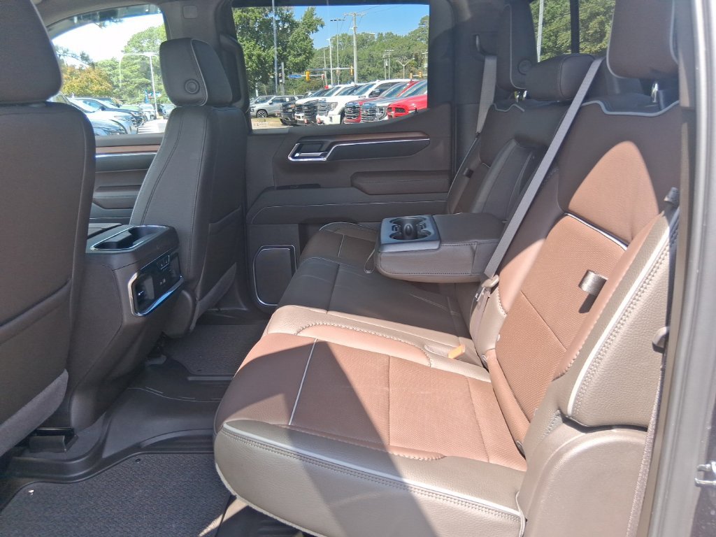 Used 2025 GMC Sierra 1500 Denali w/ Denali Reserve Package AWD/4WD image 18