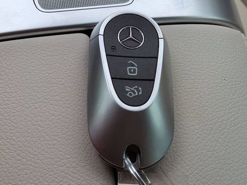 Used 2024 Mercedes-Benz C 300 Sedan w/ Exclusive Trim Package image 33