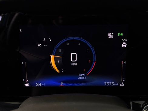 Used 2025 Chevrolet Trax RS image 14