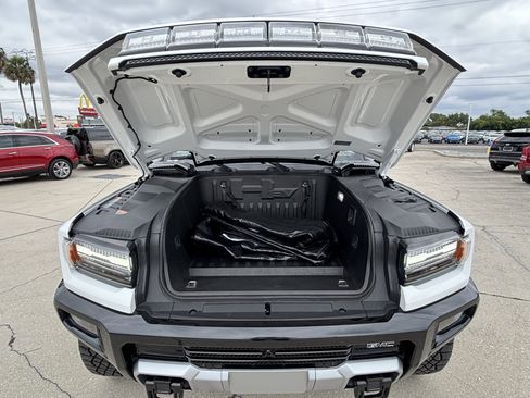 Used 2025 GMC Hummer EV 3X w/ Extreme Off-Road Package AWD/4WD image 9