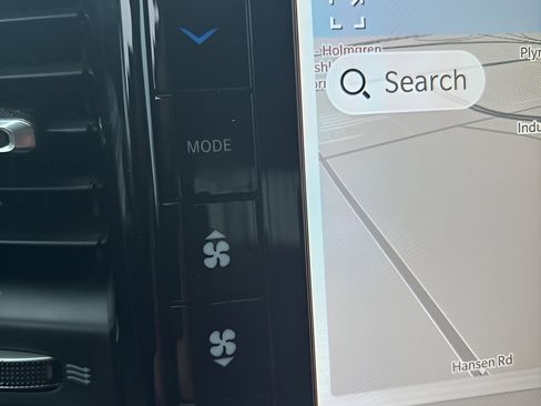 Used 2025 RAM 1500 Laramie image 18