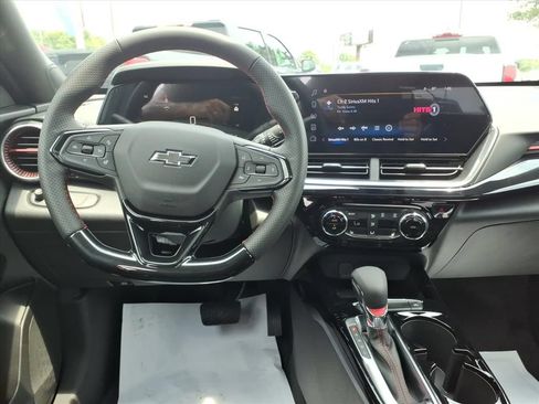 New 2026 Chevrolet Trax RS w/ Sunroof Package FWD image 13