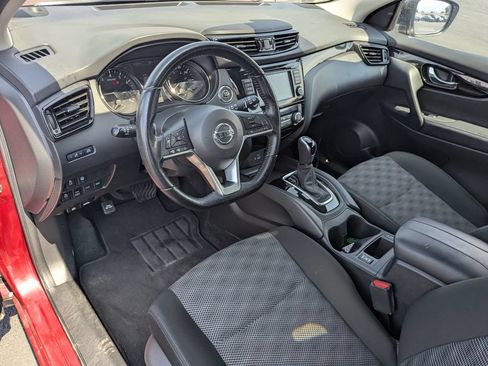 Used 2021 Nissan Rogue Sport SV AWD/4WD image 12
