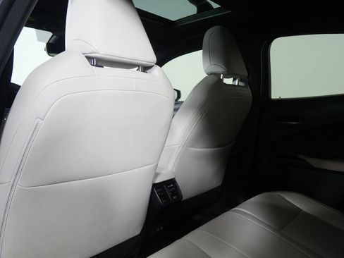 Used 2020 Lexus UX 250h w/ Premium Package image 17