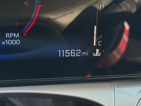 Used 2025 Chevrolet Trax LT w/ LT Convenience Package image 38