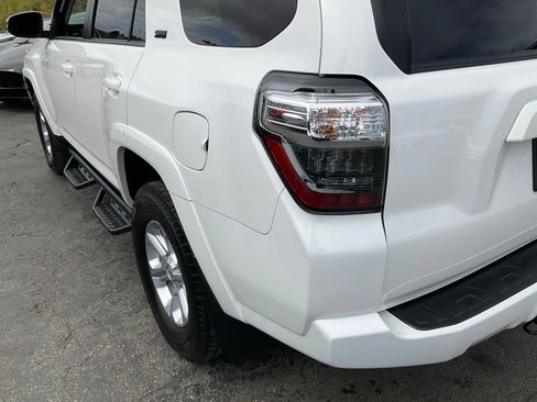 Used 2019 Toyota 4Runner SR5 Premium AWD/4WD image 89