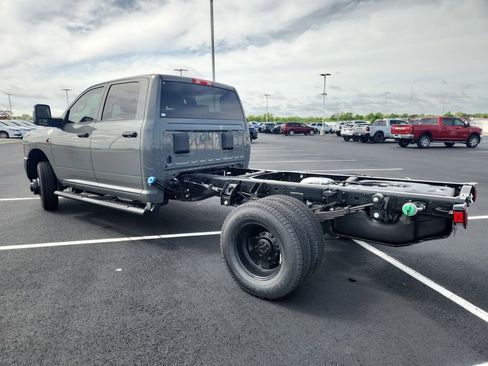 New 2026 RAM 3500 Tradesman AWD/4WD image 6