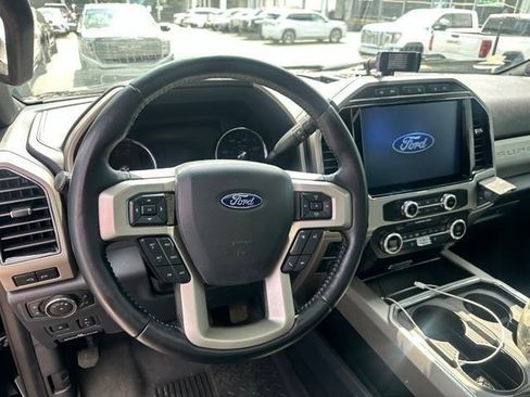 Used 2022 Ford F350 Lariat w/ Tremor Off-Road Package AWD/4WD image 38