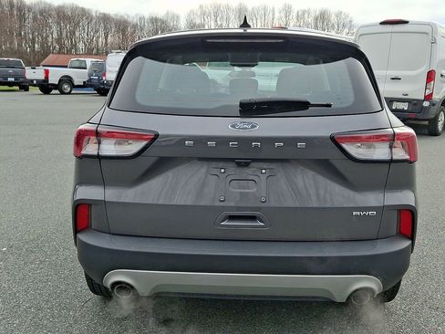 Used 2022 Ford Escape S image 5
