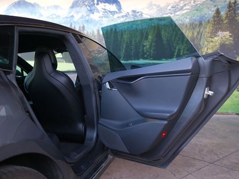 Used 2017 Tesla Model S 75 image 30