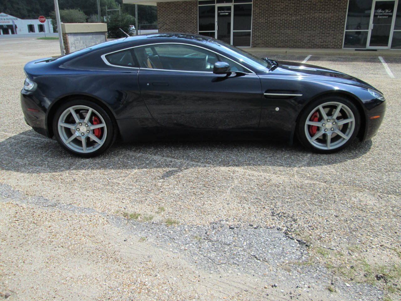 Used 2007 Aston Martin V8 Vantage Coupe RWD image 51