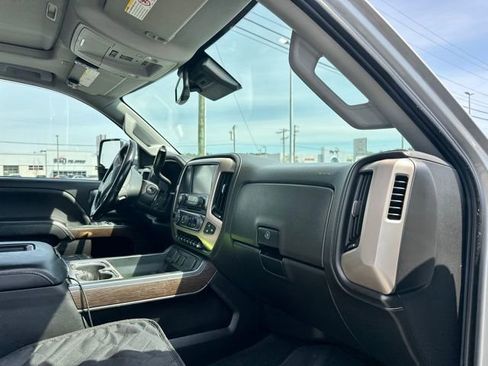 Used 2018 GMC Sierra 2500 Denali w/ Duramax Plus Package image 25