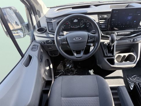 Used 2023 Ford Transit 350 XLT image 33