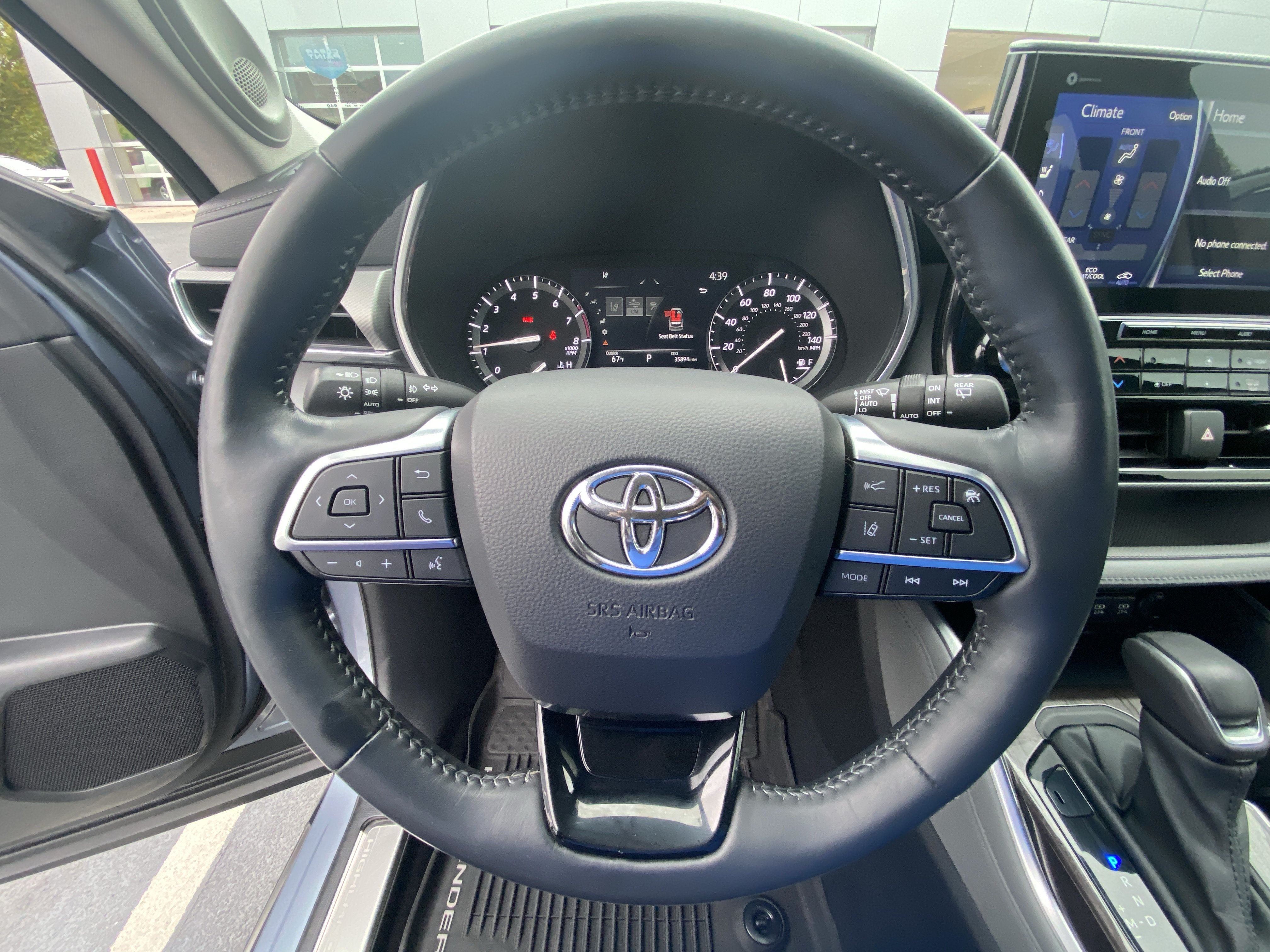 Certified 2021 Toyota Highlander Platinum AWD/4WD image 52