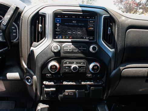 Used 2019 GMC Sierra 1500 Denali w/ Denali Ultimate Package AWD/4WD image 17