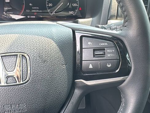 Used 2025 Honda Odyssey EX-L image 17