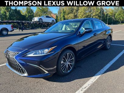New 2025 Lexus ES 300h w/ Premium Package