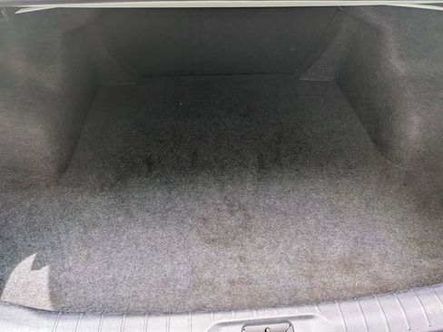 Used 2025 Nissan Altima 2.5 SV FWD image 7