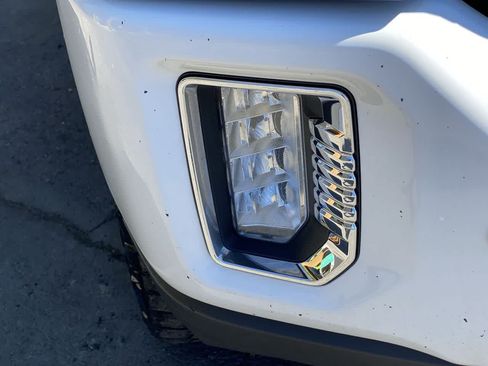 Used 2022 GMC Sierra 3500 Denali w/ Denali Ultimate Package AWD/4WD image 35