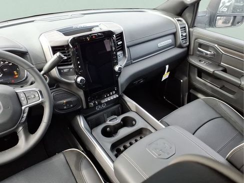 New 2026 RAM 2500 Laramie w/ Night Edition AWD/4WD image 14