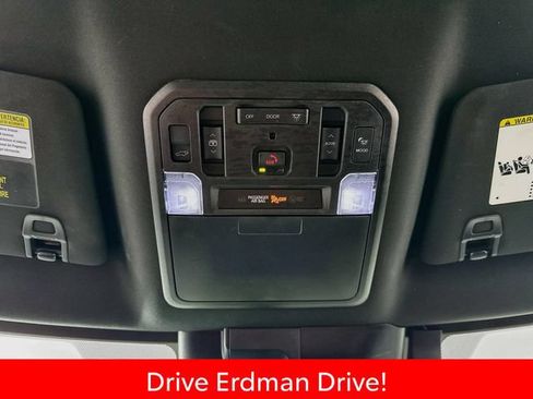 Used 2024 Toyota Sequoia Platinum AWD/4WD image 18