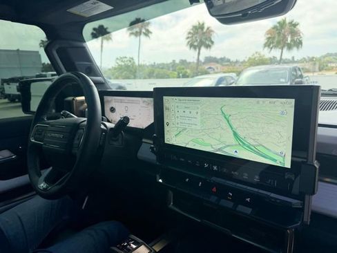 Used 2024 GMC Hummer EV 2X AWD/4WD image 4