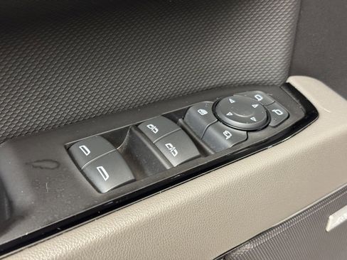 Used 2024 Chevrolet Silverado 1500 ZR2 w/ Technology Package image 11