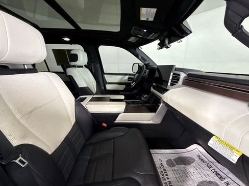 Used 2023 Toyota Sequoia SR5 image 32